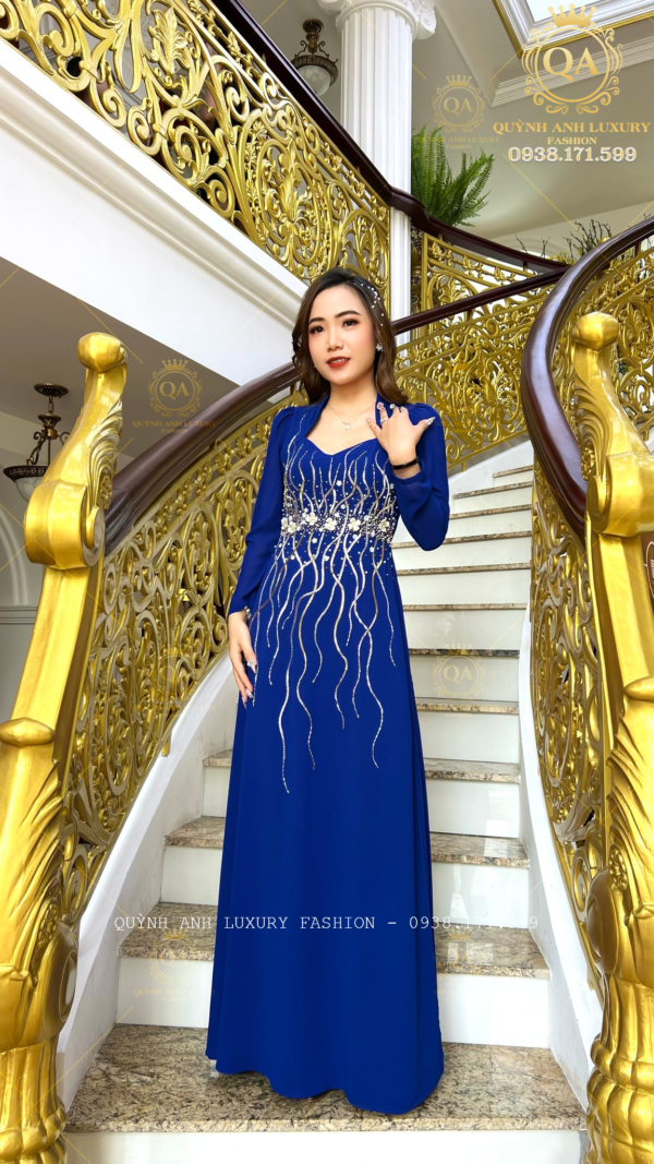 Top 2 phong cách áo dài bà sui 2023 đẹp nhất của Quỳnh Anh Luxury Fashion