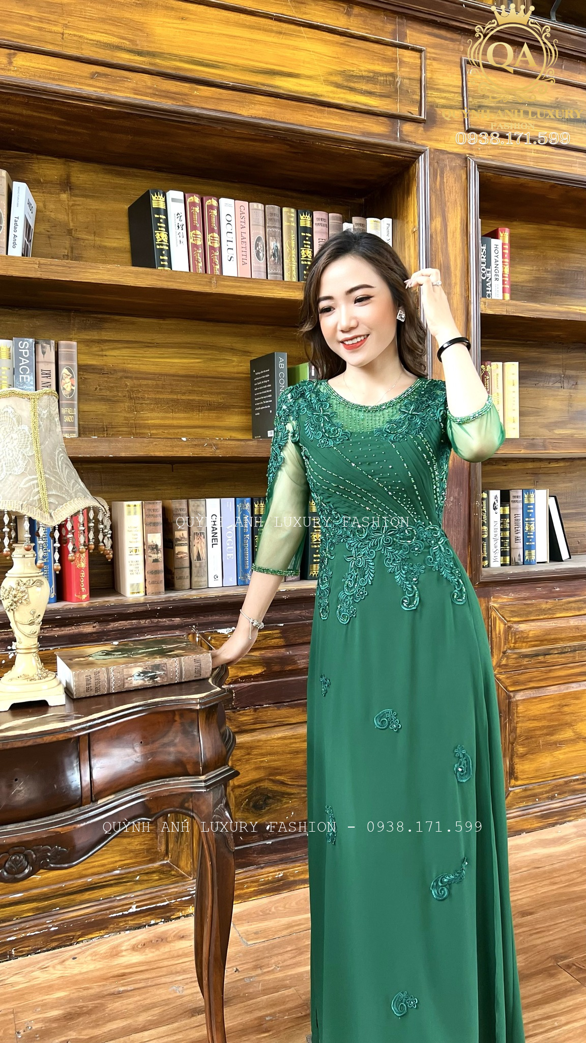 vay-da-hoi-ao-dai-xanh-reu-trung-nien-sang-trong-cao-cap-florence-dress-2 Váy Dạ Hội Áo Dài Xanh Rêu Trung Niên Sang Trọng Cao Cấp Florence Dress
