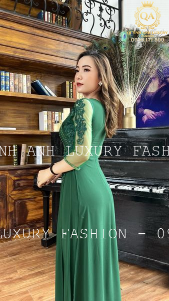 vay-da-hoi-ao-dai-xanh-reu-trung-nien-sang-trong-cao-cap-florence-dress-9 Váy Dạ Hội Áo Dài Xanh Rêu Trung Niên Sang Trọng Cao Cấp Florence Dress