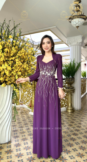 Áo Dài Dạ Hội Cổ Nữ Hoàng Tím Lá Cẩm Tay Dài Đính Đá Cao Cấp Hera Dress