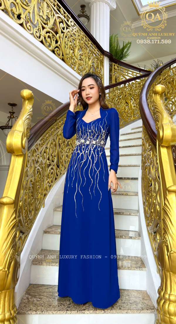 Áo Dài Dạ Hội Cổ Nữ Hoàng Xanh Côban Tay Dài Đính Đá Cao Cấp Hera Dress