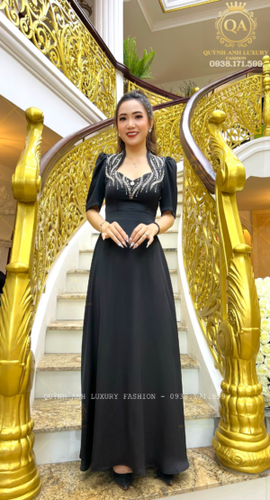 Váy Đầm Dạ Hội Nữ Hoàng Đen Đính Đá Pha Lê Rosaleen Dress