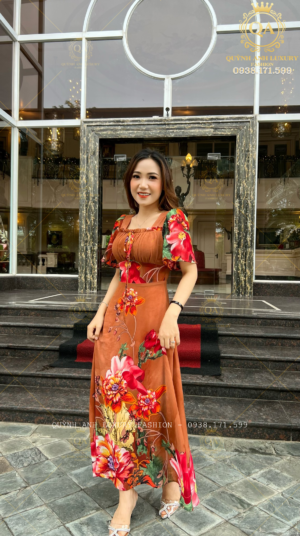 Đầm Xoè Hoa 3D Nâu Tây Cổ Vuông Dập Ly Tay Loe Voan Cao Cấp Sandra Dress