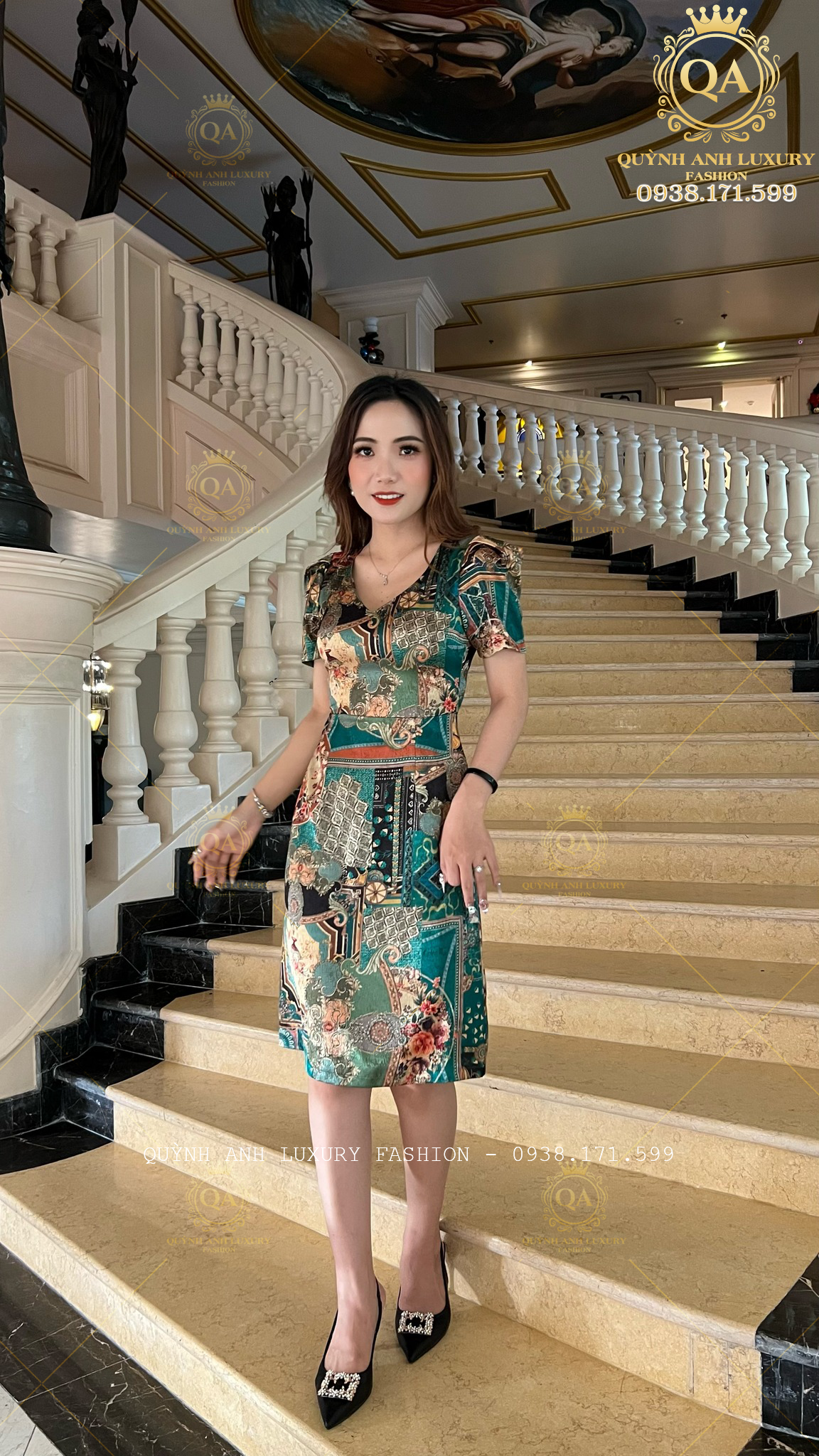 vay-dam-suong-3d-tone-xanh-tho-cam-co-tim-lua-van-phap-cao-cap-mabel-dress-6 Váy Đầm Suông 3D Tone Xanh Thổ Cẩm Cổ Tim Lụa Vân Pháp Cao Cấp Mabel Dress