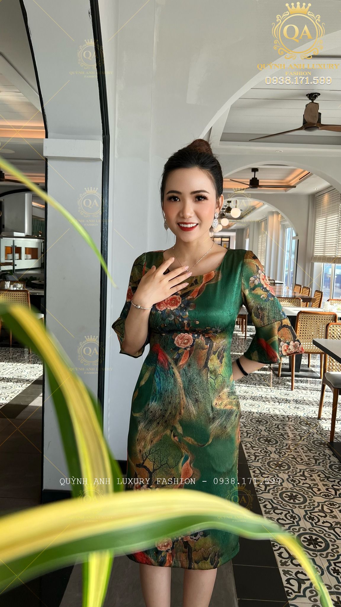 vay-dam-suong-hoa-3d-tone-xanh-tay-loe-cao-cap-vera-dress-2 Váy Đầm Suông Hoa 3D Tone Xanh Tay Loe Cao Cấp Vera Dress