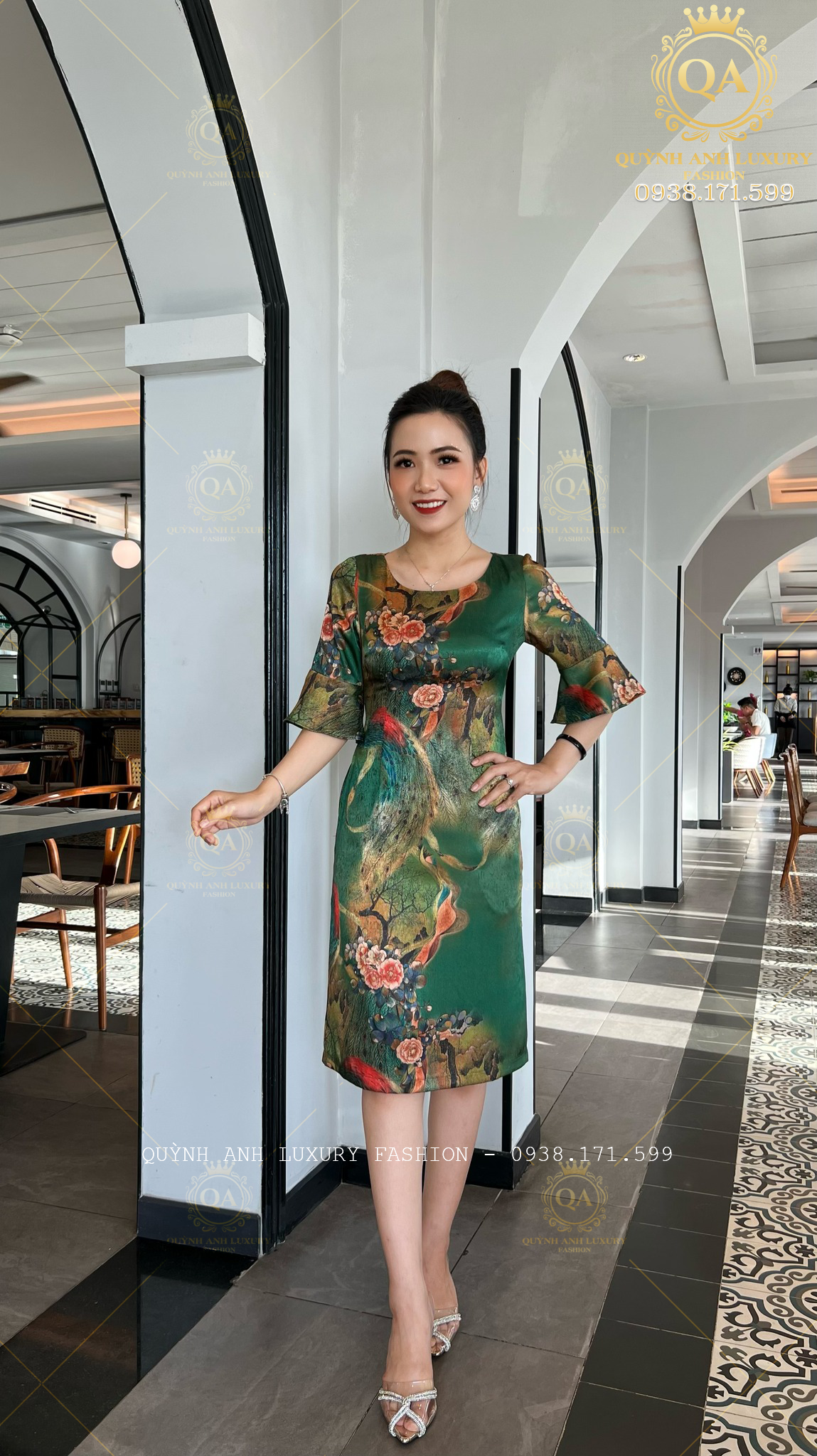 vay-dam-suong-hoa-3d-tone-xanh-tay-loe-cao-cap-vera-dress-3 Váy Đầm Suông Hoa 3D Tone Xanh Tay Loe Cao Cấp Vera Dress