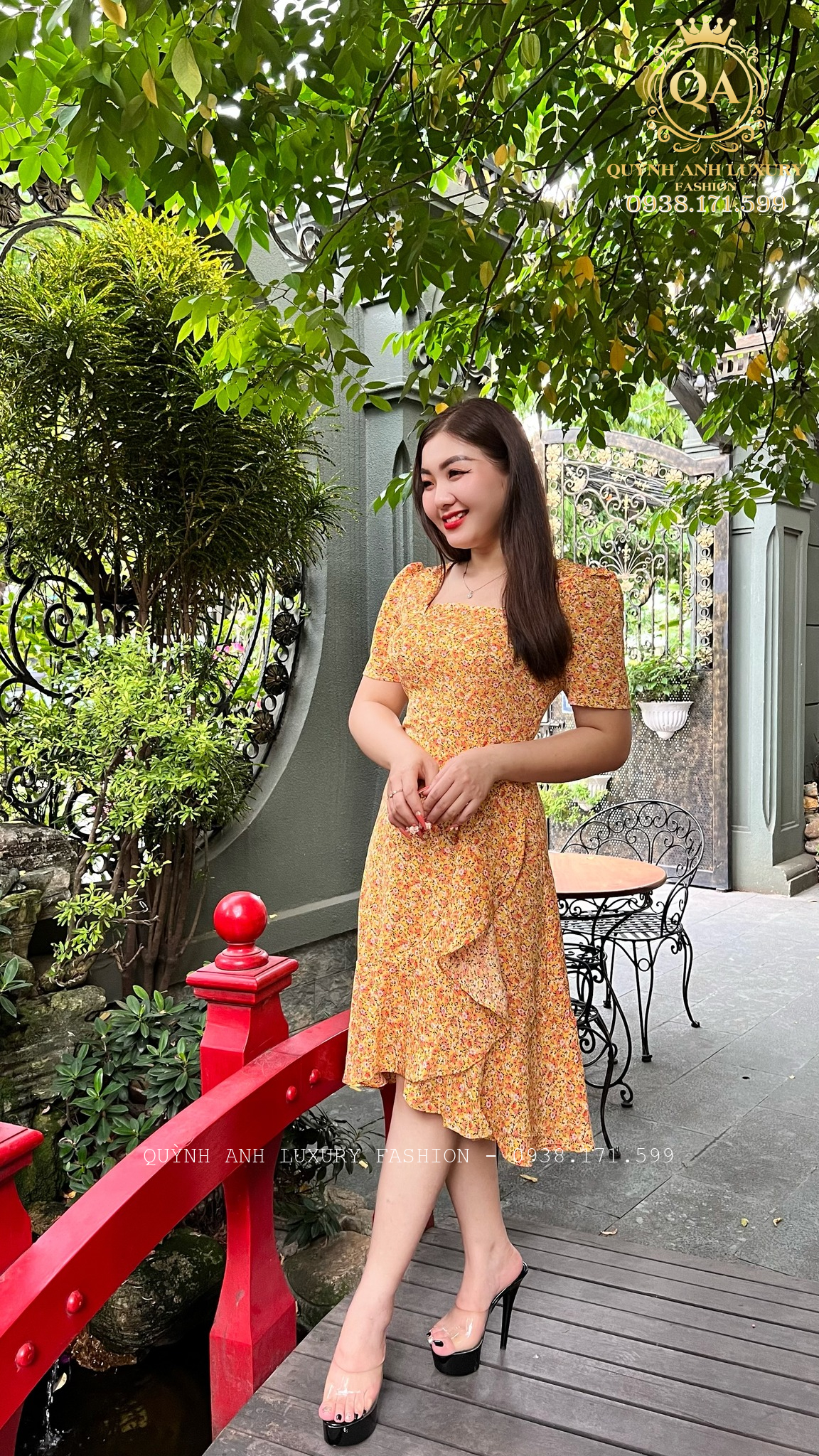 vay-voan-hoa-nhi-vang-hoa-hong-dao-pho-ngay-he-sieu-xinh-hazel-dress-qa6828-6 Váy Voan Hoa Nhí Vàng Hoa Hồng Dạo Phố Ngày Hè Siêu Xinh Hazel Dress QA6828