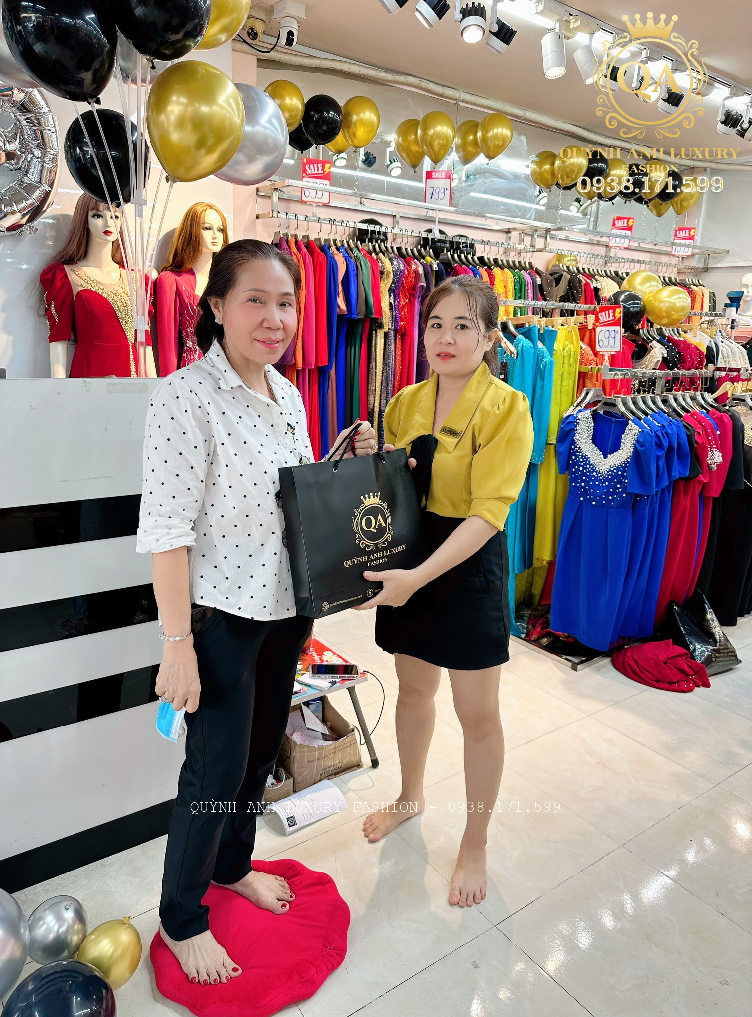 Cập nhật khách hàng tham gia chương trình Tri ân mừng sinh nhật lần thứ 9 của Quỳnh Anh Luxury Fashion