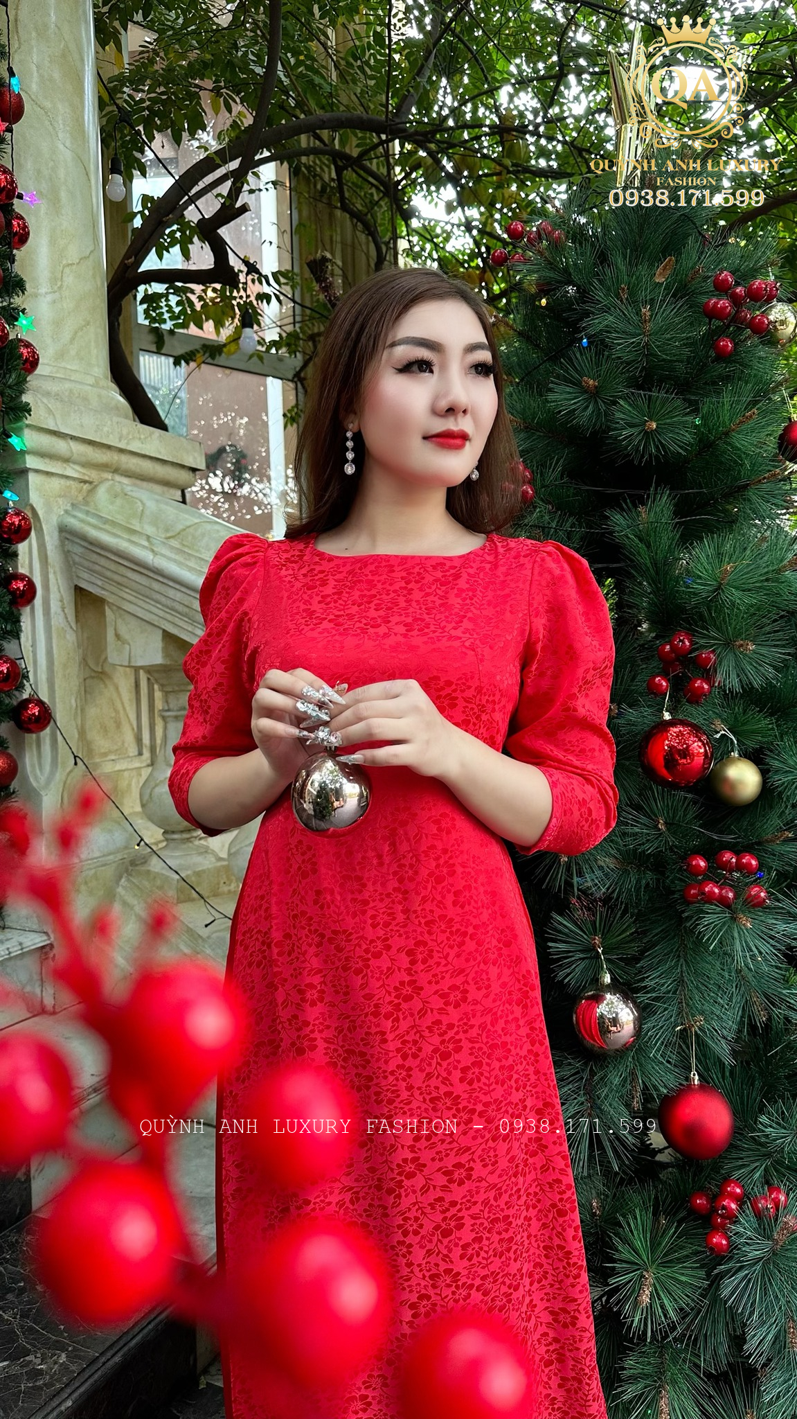 Áo Dài Cách Tân Đỏ Gấm Cổ Tròn Amy Dress Cao Cấp