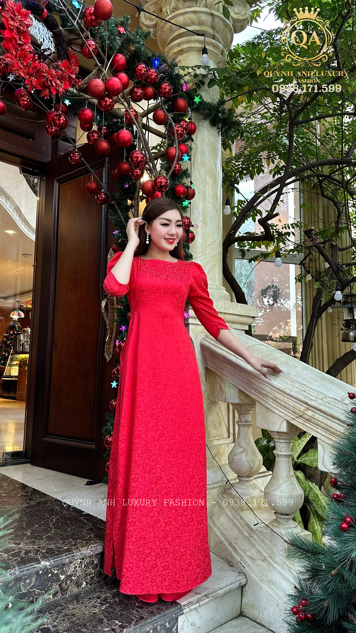 Áo Dài Cách Tân Đỏ Gấm Cổ Tròn Amy Dress Cao Cấp