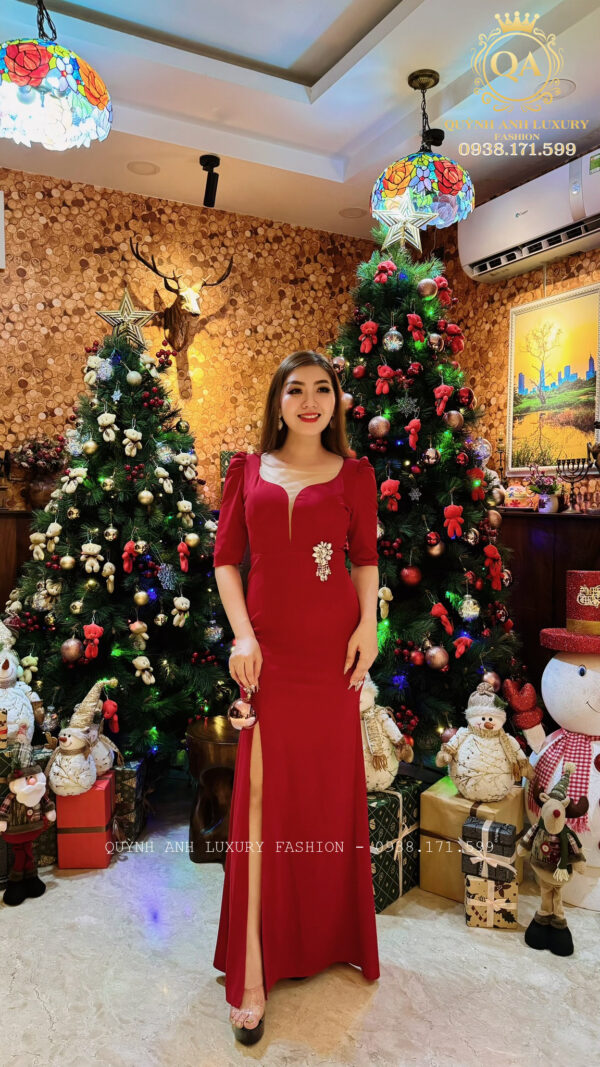 Đầm Dạ Hội Xẻ Tà Đỏ Trơn Cổ Lưới Jolie Dress