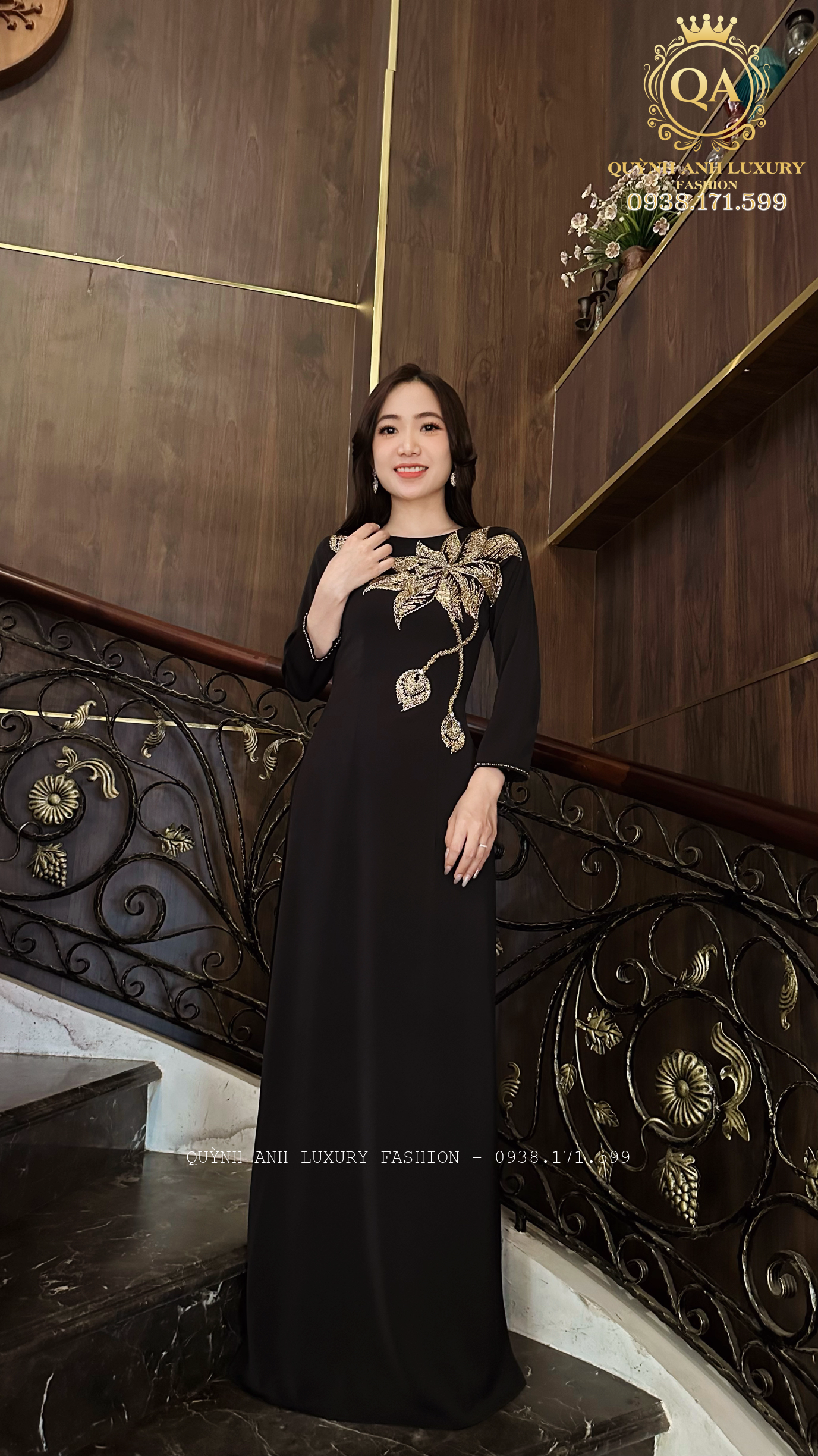 ao-dai-truyen-thong-dinh-da-pha-le-kieu-hoa-sen-mau-den-uri-dress-7
