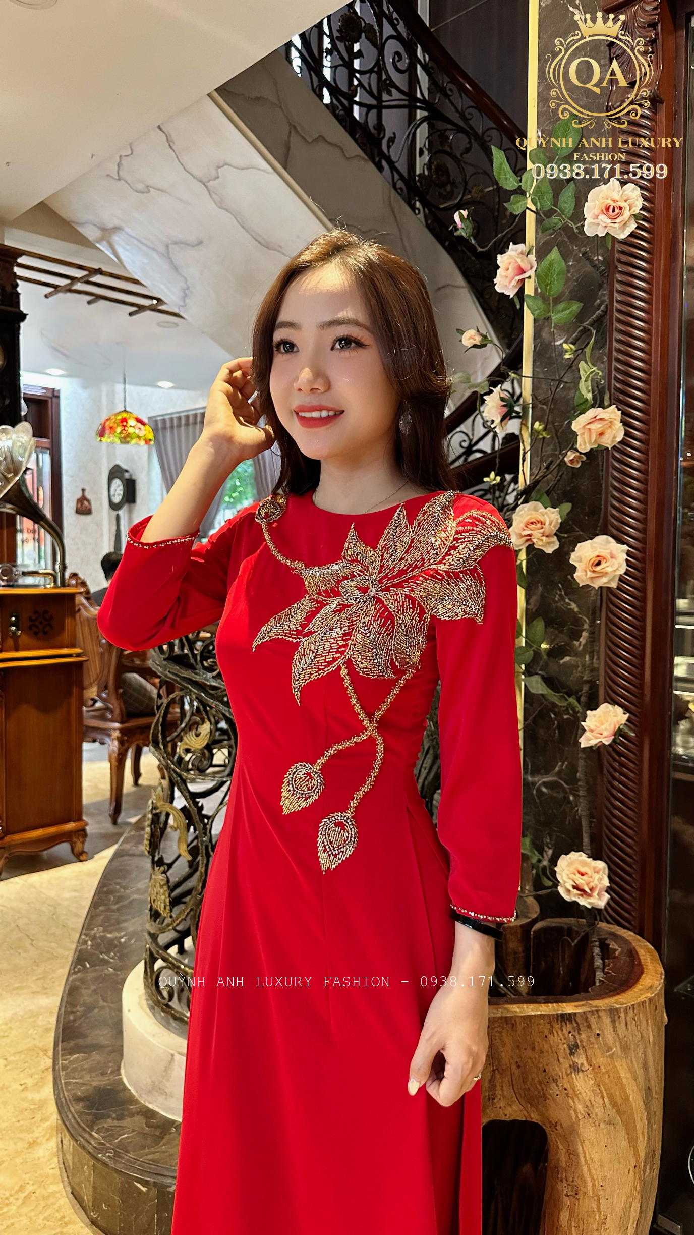 ao-dai-truyen-thong-dinh-da-pha-le-kieu-hoa-sen-mau-do-uri-dress-1