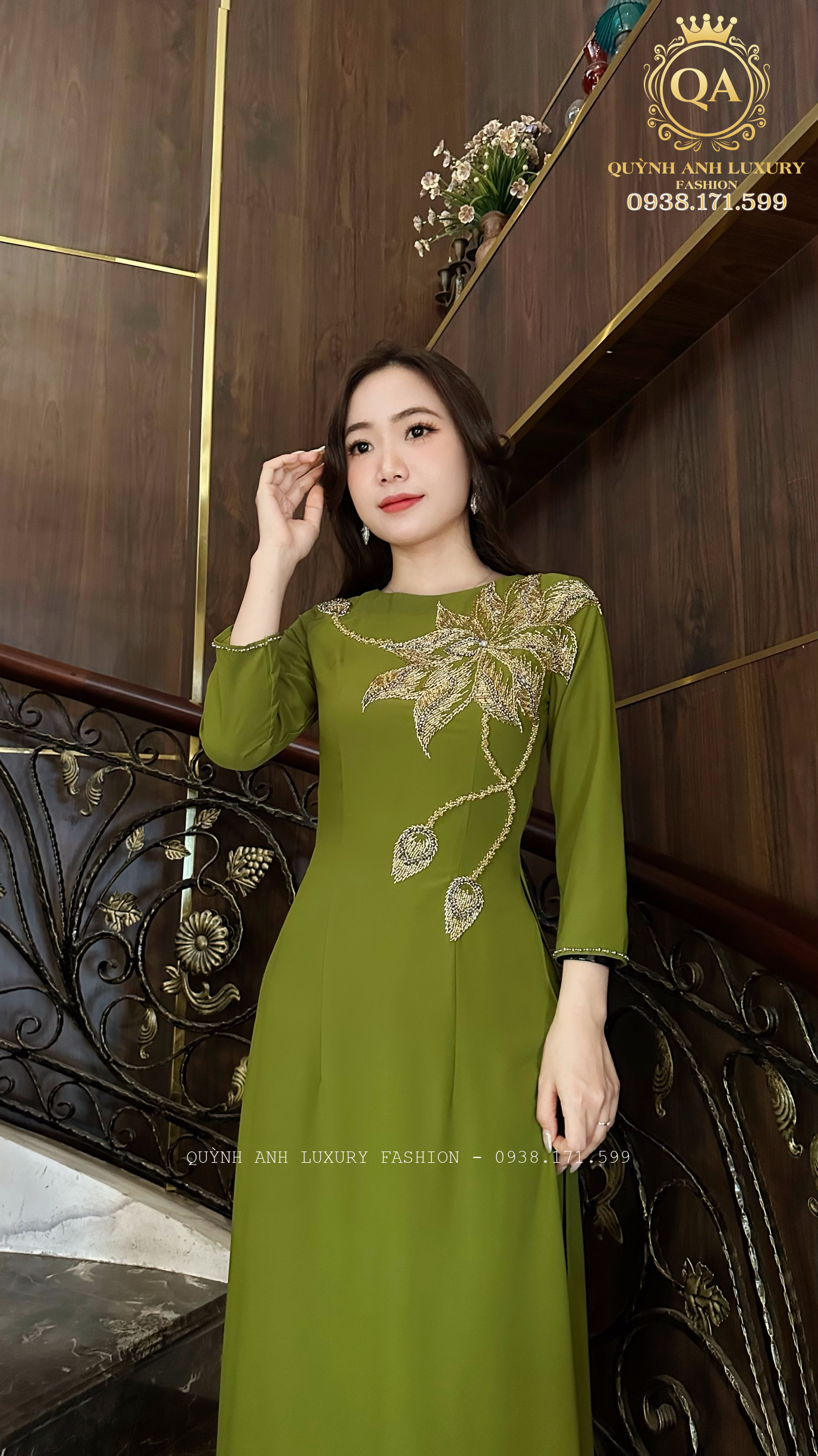 ao-dai-truyen-thong-dinh-da-pha-le-kieu-hoa-sen-mau-xanh-com-uri-dress-5