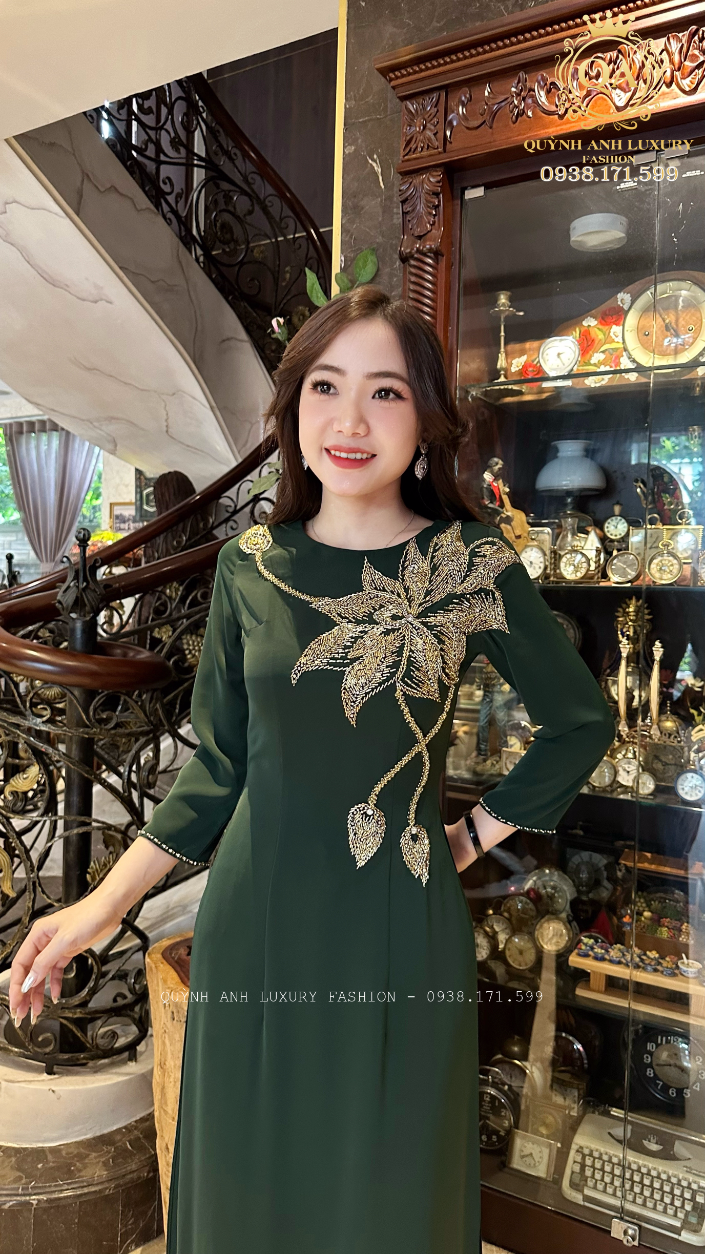 ao-dai-truyen-thong-dinh-da-pha-le-kieu-hoa-sen-mau-xanh-reu-uri-dress-6