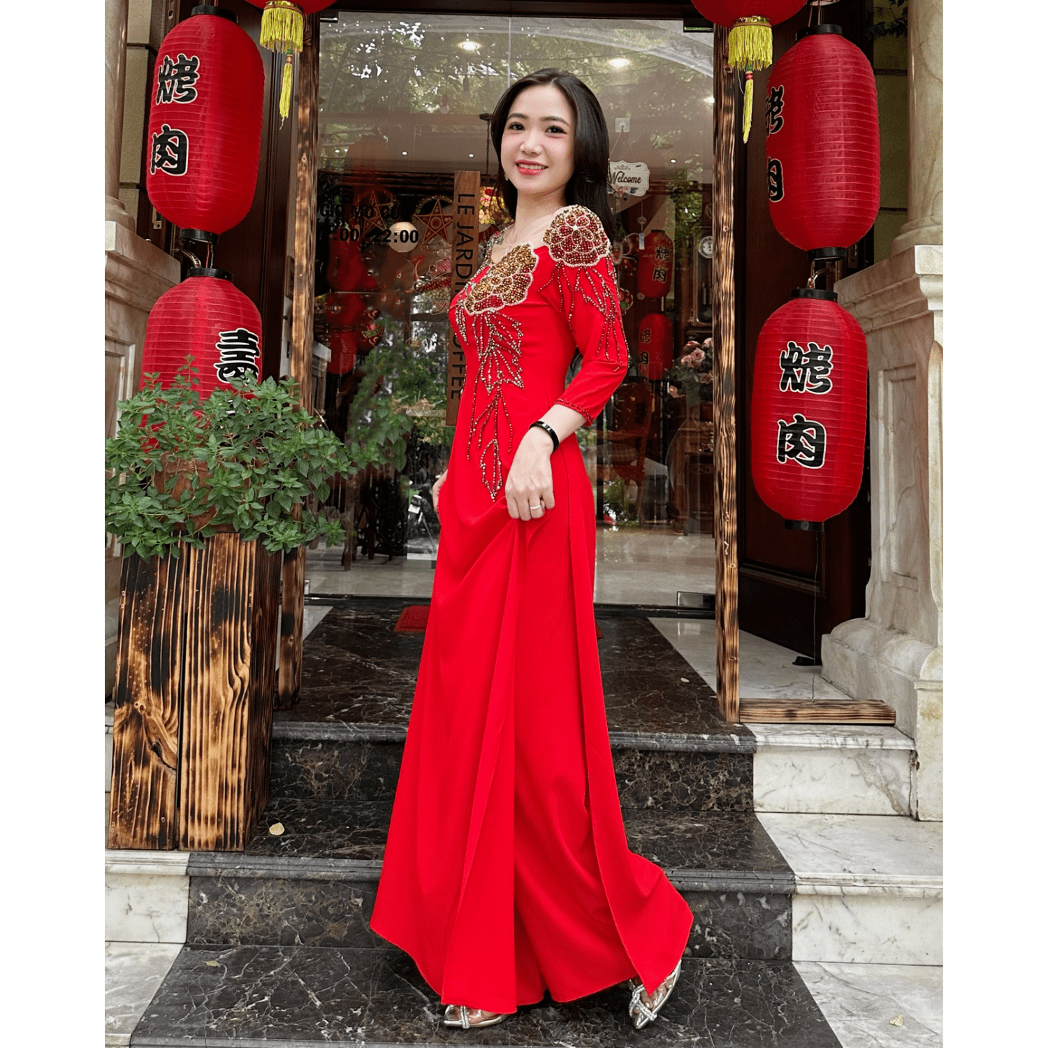 Đầm Quỳnh Anh Luxury Fashion